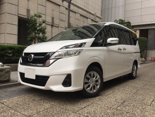 車に詳しくない私にもいろいろと教えてくれて、使いやすい車が見つかりました。